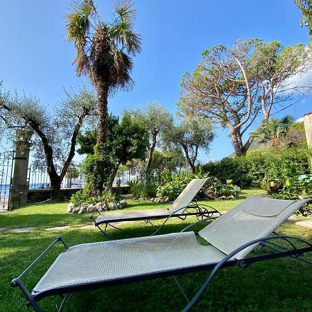 Casa Vacanze Gabbianella Villa Con Giardino Lungolago Maderno Toscolano Maderno Buitenkant foto